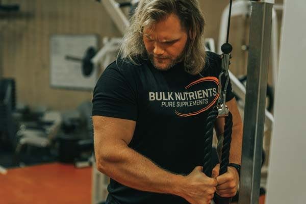 A properly constructed bulking phase is the perfect way to build muscle and increase strength, especially for beginner lifters. 2g of protein per kg of body weight (2.5-2.75g for vegetarians/vegans) per day is a good starting place when designing your bulk.